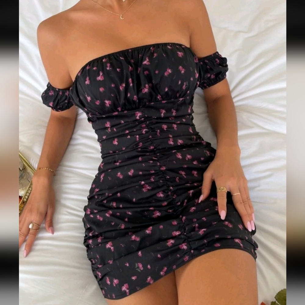 New W/Out Tags all over floral print zipper back dress